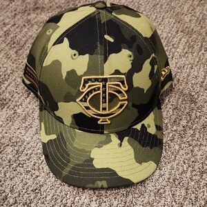 Authentic Collection Offical On-field Cap Camouflage MN TWINS SIZE